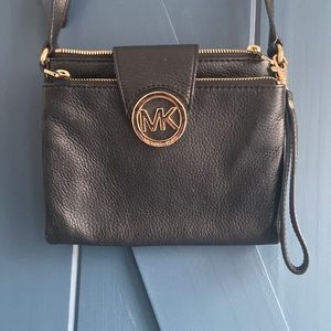 Gorgeous Michael Kors, black crossbody purse